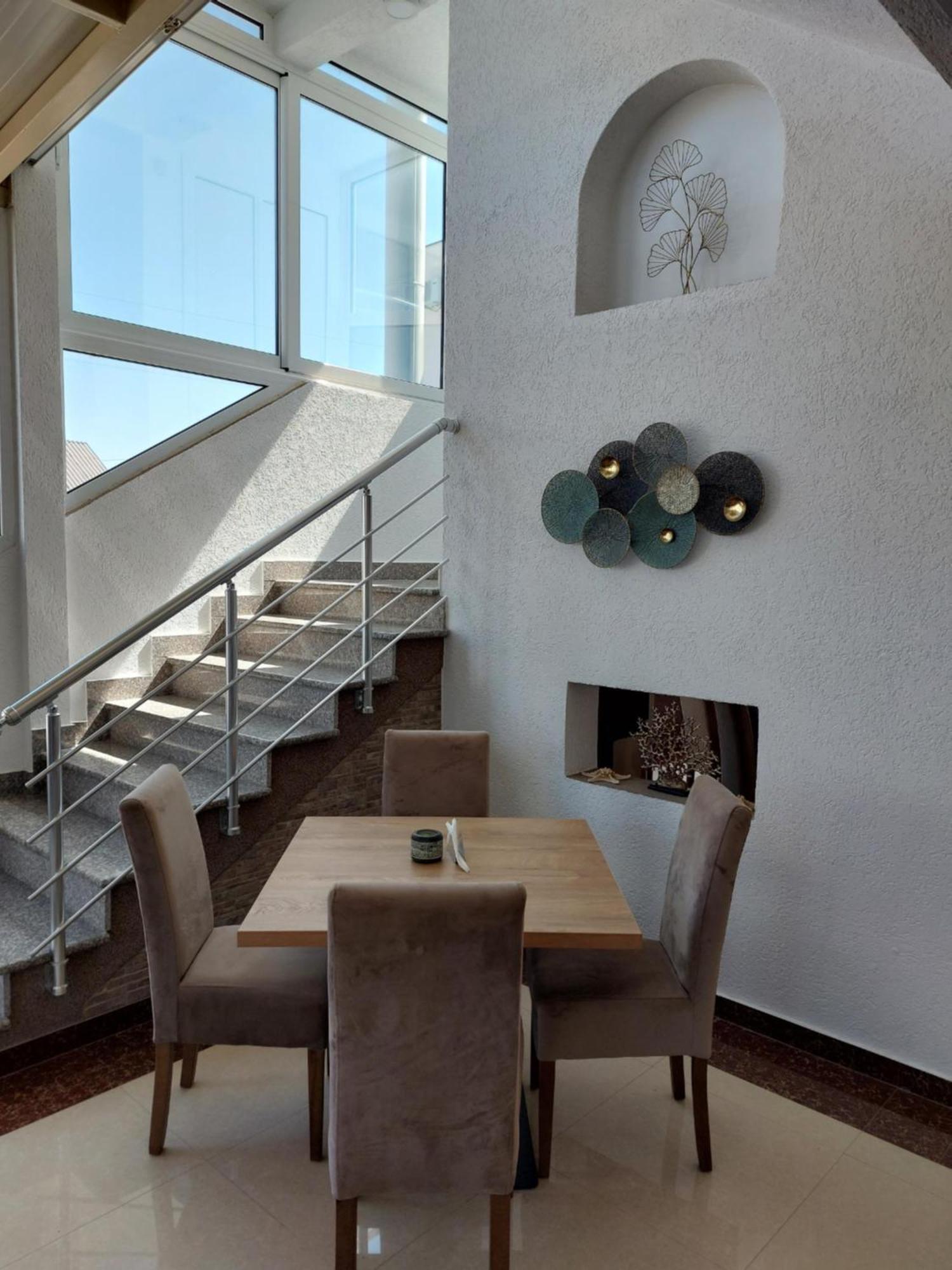 "House Muenster" Bed&Breakfast - Ulcinj ドニ・シュトイ エクステリア 写真