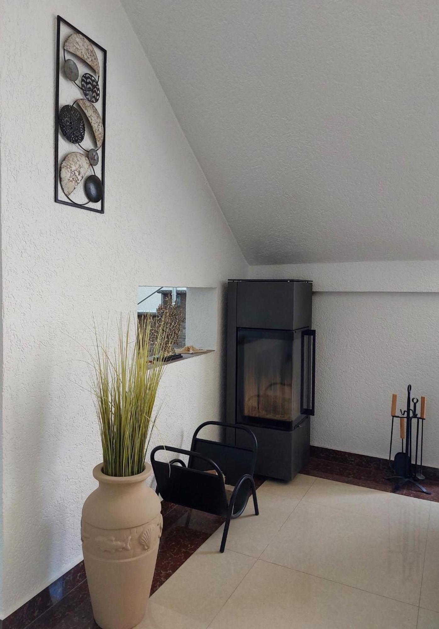 "House Muenster" Bed&Breakfast - Ulcinj ドニ・シュトイ エクステリア 写真