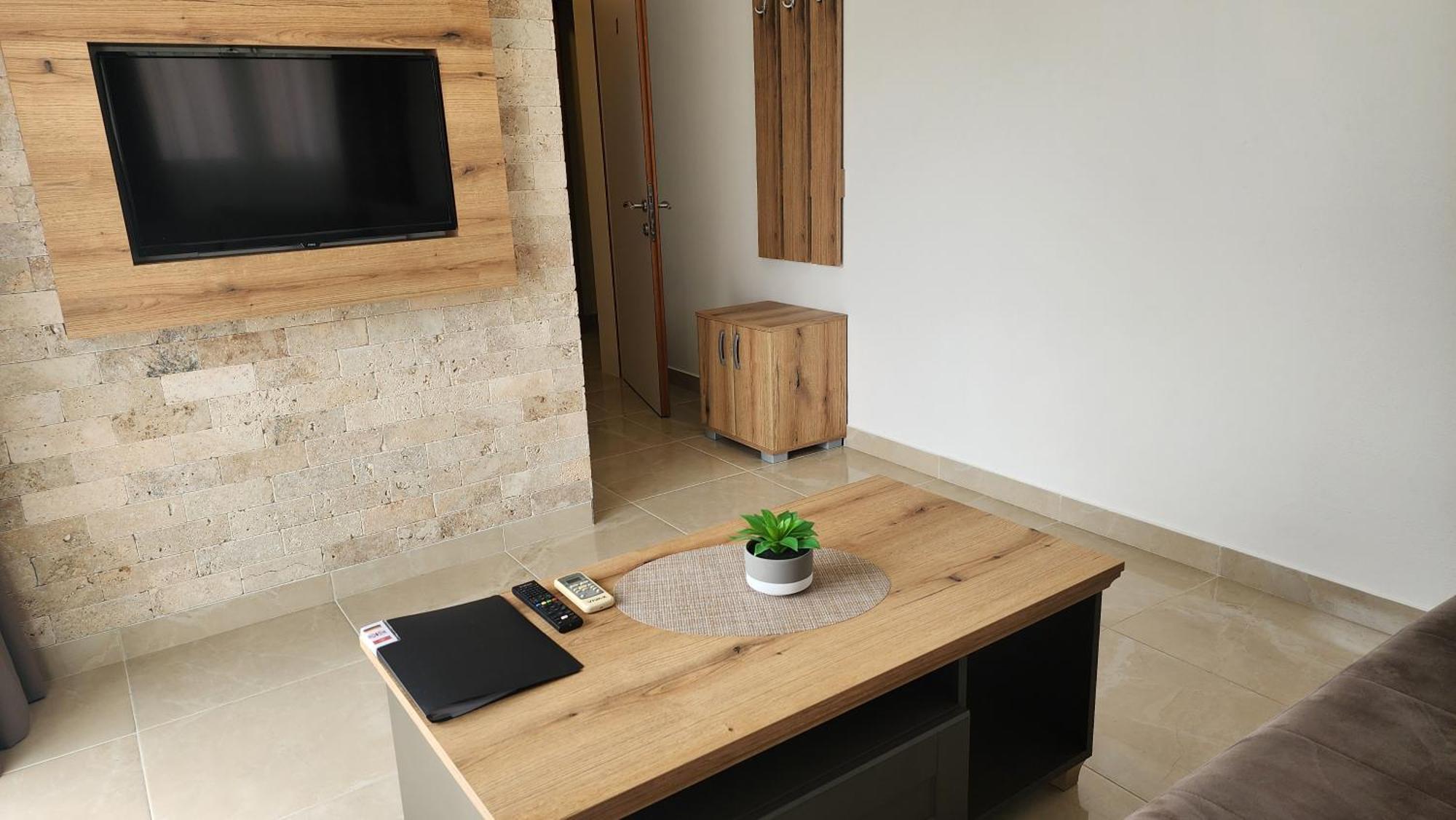 "House Muenster" Bed&Breakfast - Ulcinj ドニ・シュトイ 部屋 写真